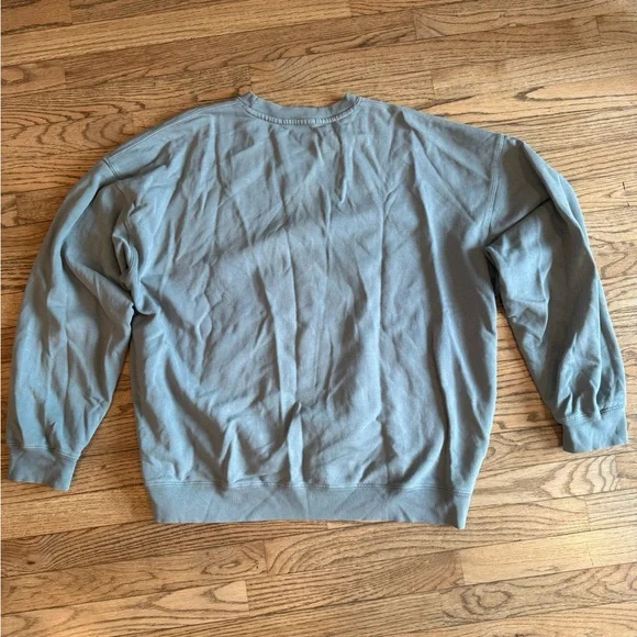 Brandy Melville Green Crewneck Sweatshirt - Picture 6 of 6